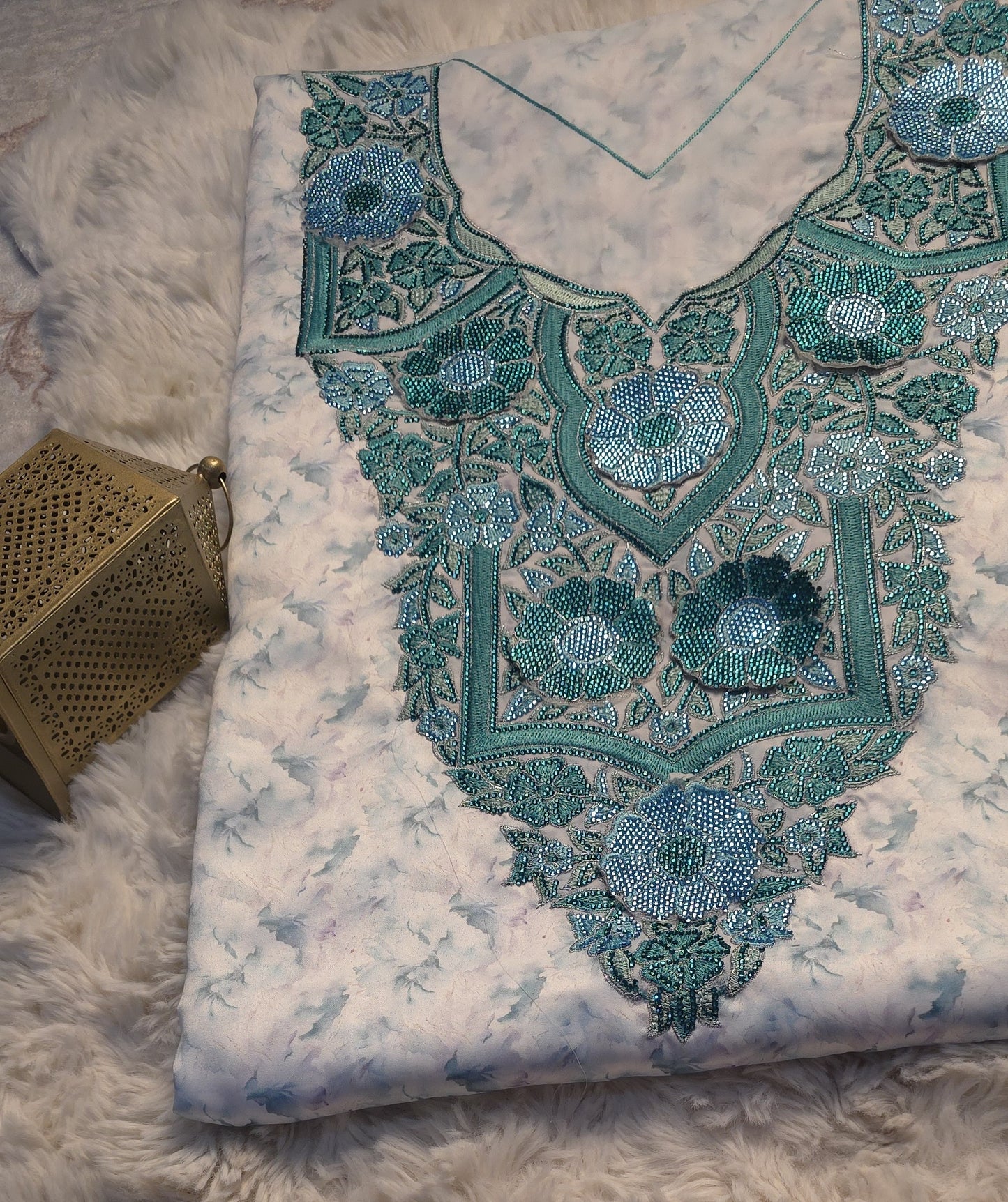 قماش مخور حرير إندونيسي بتطريز ثلاثي الأبعاد – تركواز فاتح