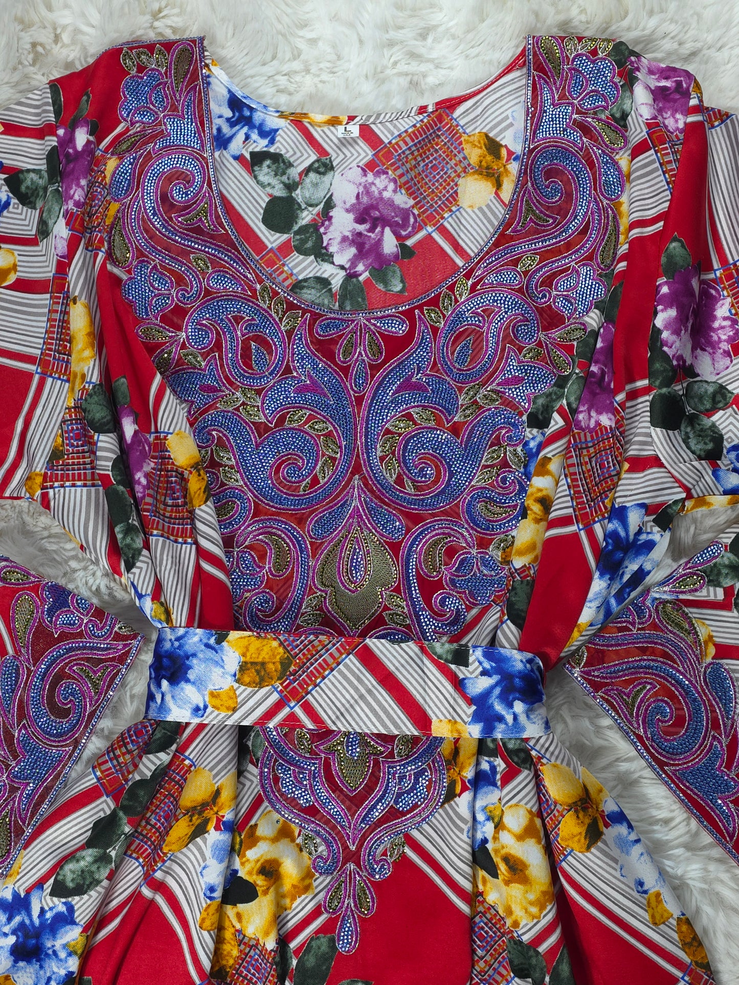 مخور حرير إندونيسي مطرز – أحمر متعدد النقشات