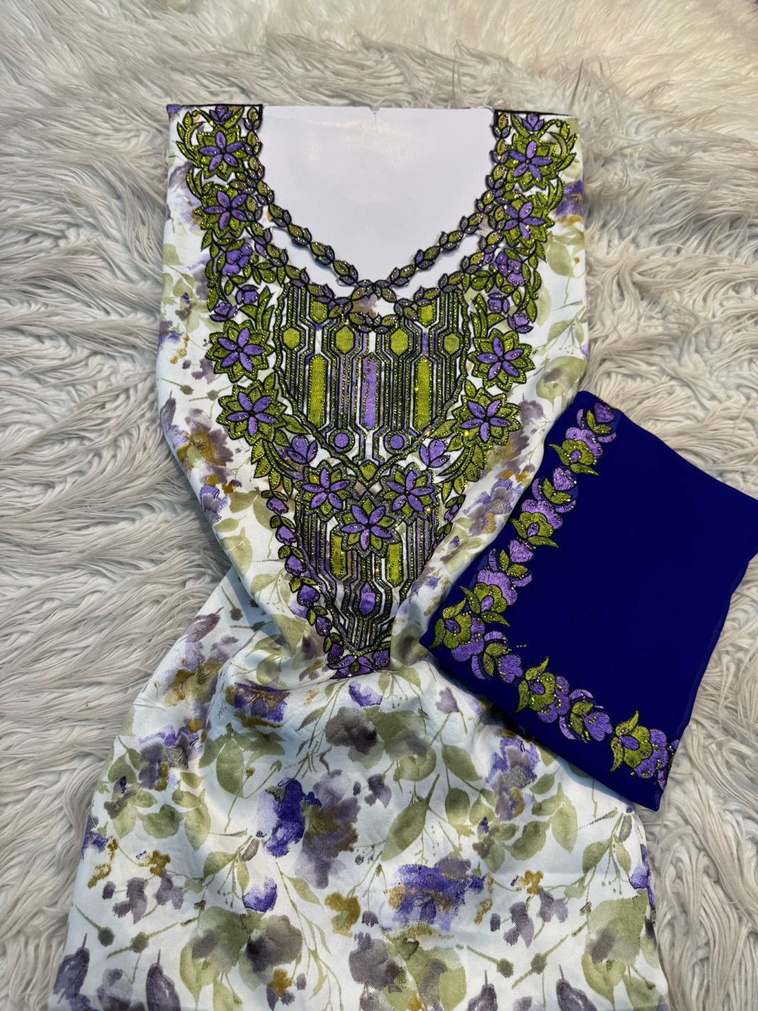 قماش مخور إندونيسي بتطريز هندسي مركزي وزخرفة زهرية مع شيلة -IN1804